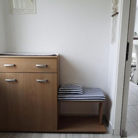 Apartman Milutin Vrsi Exterior photo